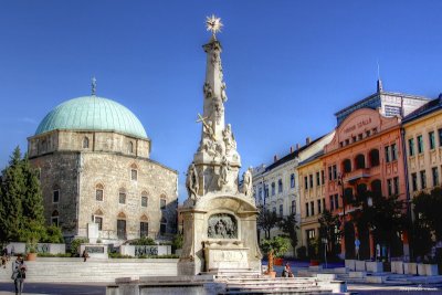 Szchenyi Square by day