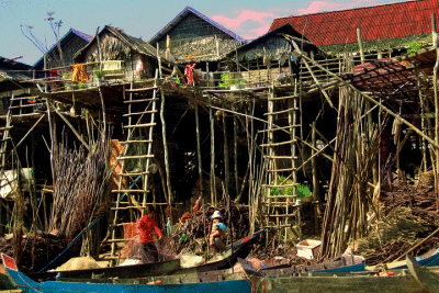 The floating village ... in the dry season