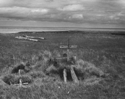 native-historical-alaskan-cemetery-vintage-photo_w725_h577.jpg