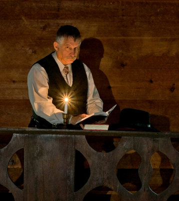 Candlelight Service_D725546-1-2-c-up.jpg