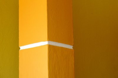 Yellow and a white stripe by Tabrizi