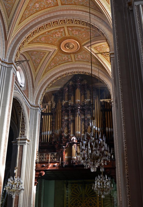 organo de catedral Morelia.jpg