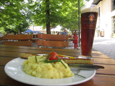 2011 Bavaria Munich Paulaner mit Kartofelsalat NW.jpg