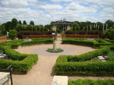 boxwood courtyard.jpg