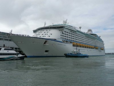 VOYAGER OF THE SEAS 2