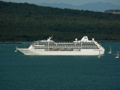 PACIFIC PRINCESS 9