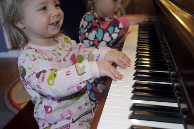 Who taught Annie proper piano posture??