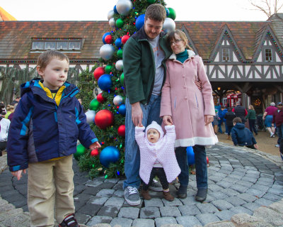 5512-ChristmasTown-121201.jpg