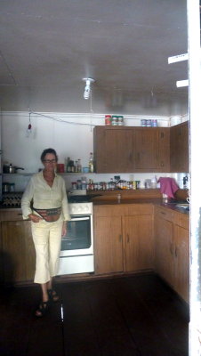 Pauline dans la cuisine