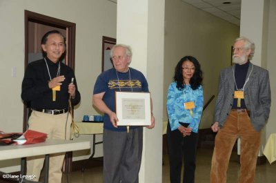 Peter Dang  and members of SOS Dunes, receiving Conservation -non-member Award