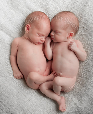 newborn_twin_girls_18_3150.jpg