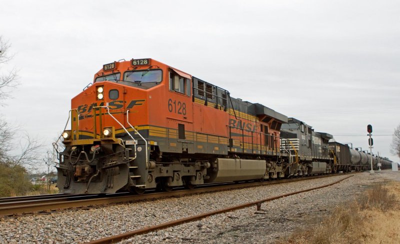 BNSF 6128