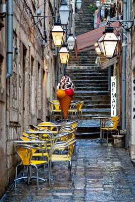 Dubrovnik, wet alley