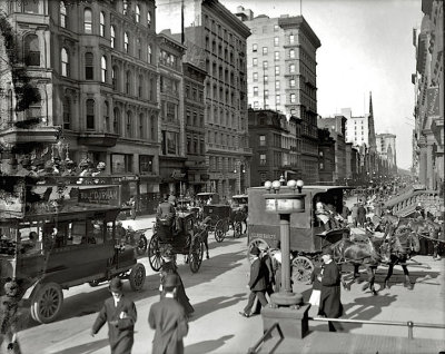 1910 - 5th Avenue at 42nd Street, looking uptown