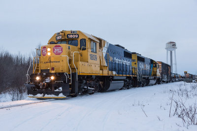 GP38-2 1809 and GP40-2 2200 lead Polar Bear Express south 2012 January 25th.