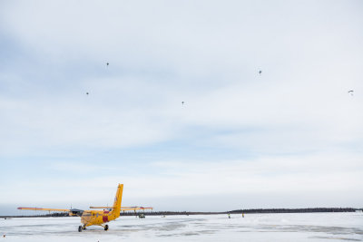 Paratroops landing in Moosonee.