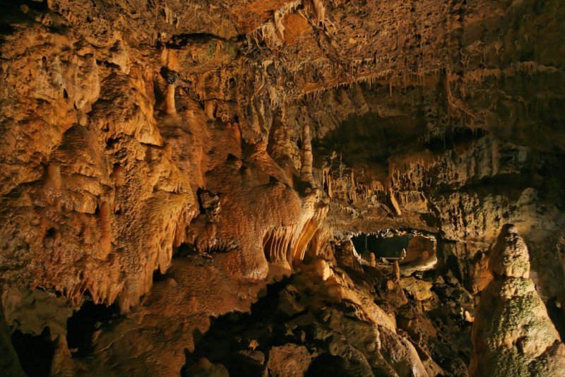 Hottolfiades 2006 - Visite des grottes de Hotton