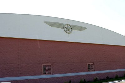 Virginia Beach Airport, Inside the Hangar