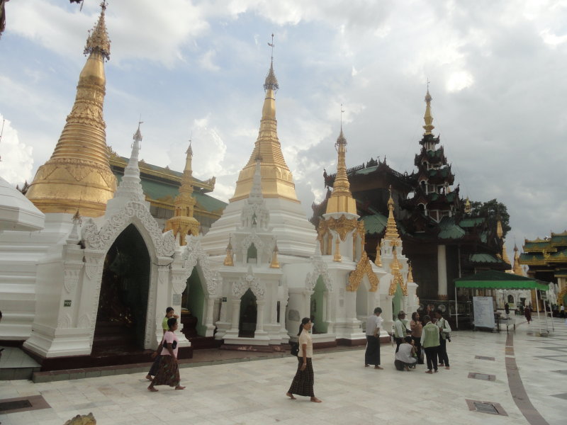Myanmar / Shwedagon Pagoda