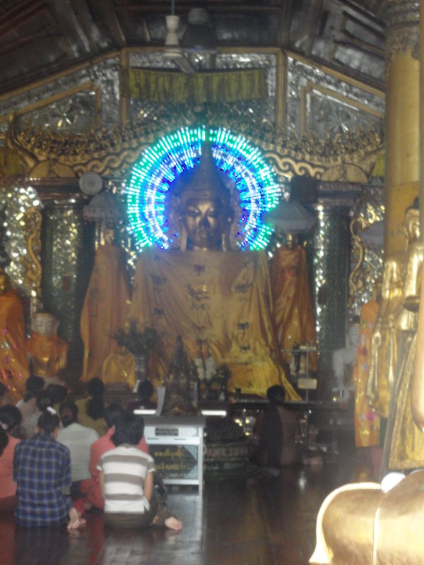 Myanmar / Shwedagon Pagoda