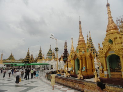 Myanmar / Shwedagon Pagoda