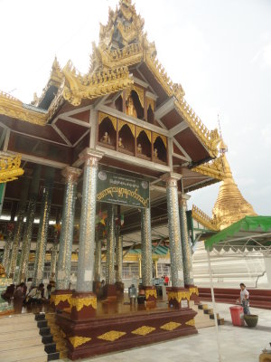 Myanmar / Shwedagon Pagoda