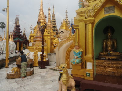 Myanmar / Shwedagon Pagoda