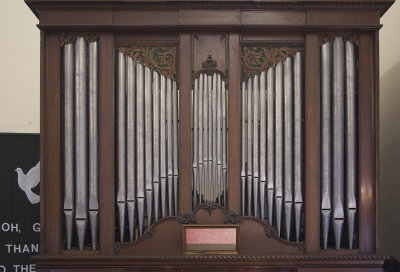 Snetzler pipe facade
