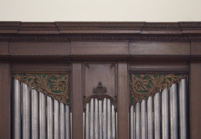 Snetzler pipe facade detail
