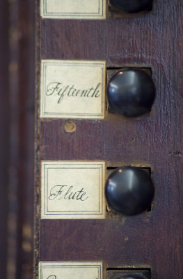 Snetzler drawknobs: right jamb detail