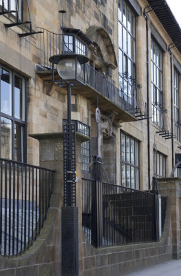 Entrance with lamp