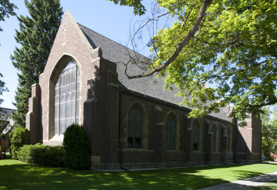 Holy Spirit Episcopal Church, corner view