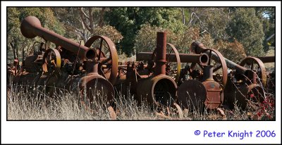 20-Aug-06 Rusty traction engines 8828_s.jpg