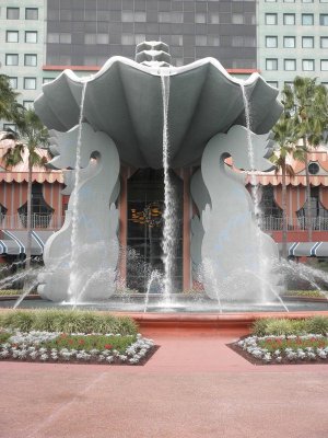 Disney Day 1-Dolphin Hotel