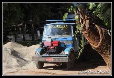 Travel in Myanmar (Burma) : MONIYA & around