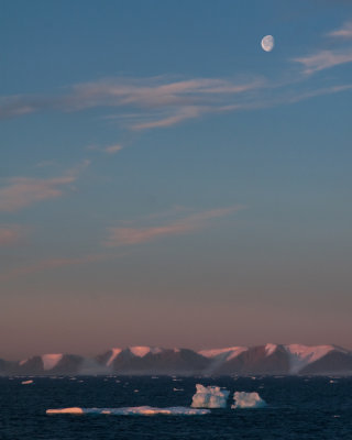 Full Moon Leaving Gris Fjord