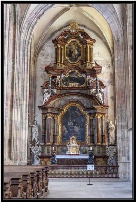 22 St Francis Xavier Altar D3020276.jpg