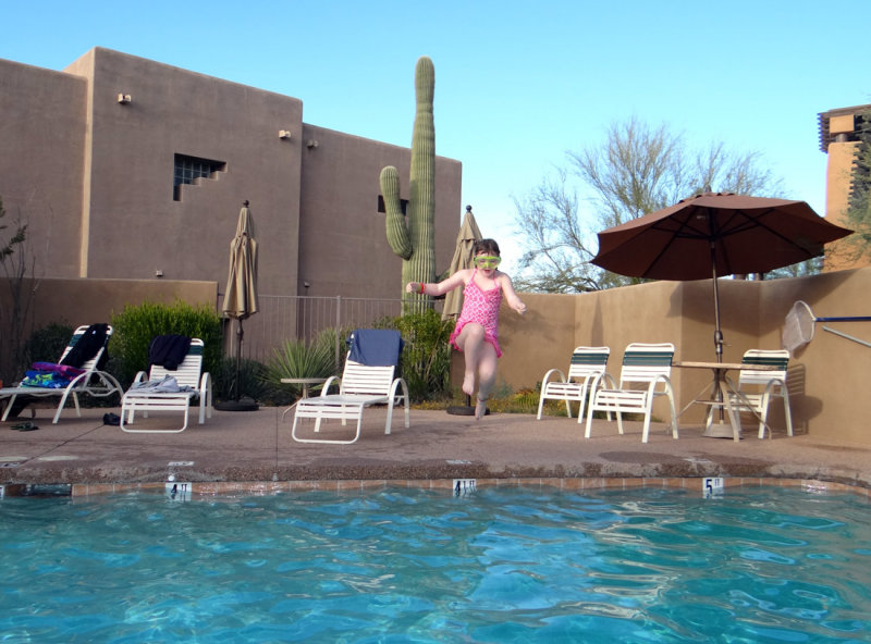 troonSwim.jpg