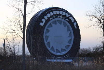 Uniroyal Tire off I 94 in Allen Park Michigan 16.JPG