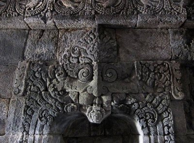 Temple alcove decoration