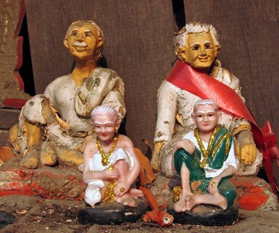 Spirit house figurines