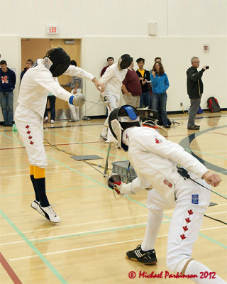 Queen's Fencing 05471 copy.jpg