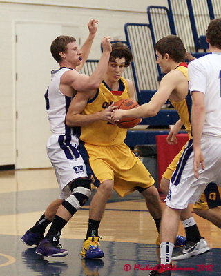 Queen's vs Western 00517 copy.jpg