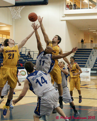 Queen's vs Ryerson 06102 copy.jpg