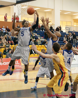 Queen's vs Ryerson 06117 copy.jpg