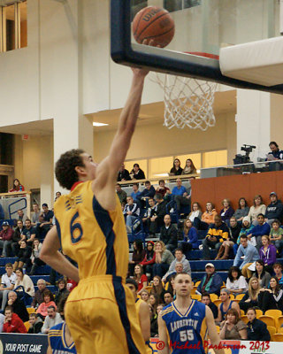 Queen's vs Laurentian 07093 copy.jpg