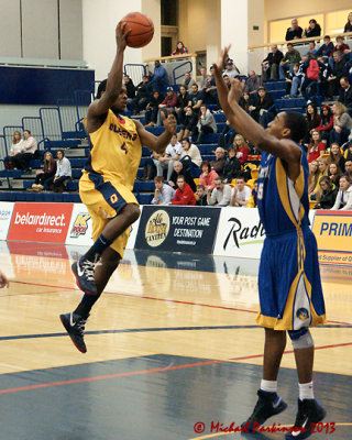Queen's vs Laurentian 07095 copy.jpg