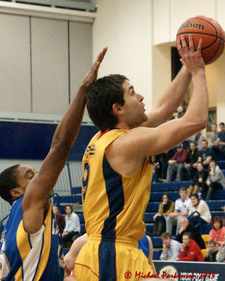 Queen's vs Laurentian 07098 copy.jpg