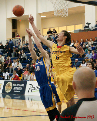 Queen's vs Laurentian 07109 copy.jpg