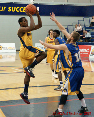 Queen's vs Laurentian 07112 copy.jpg